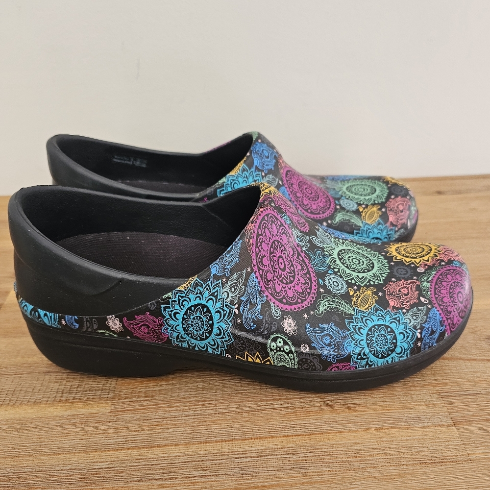 CROCS Neria Pro II Graphic Slip On Clogs